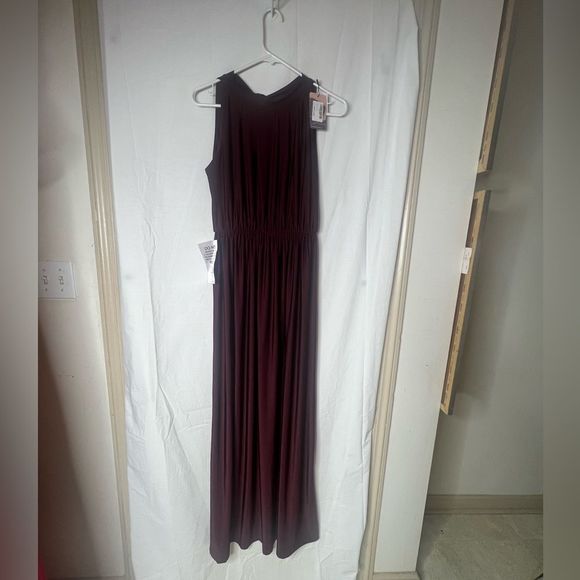 Koh Koh Maroon Wind Red Gown - Picture 4 of 8